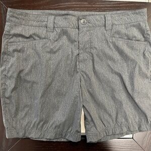*EDDIE BAUER* Gray Outdoor Shorts w/ Pockets Size 16